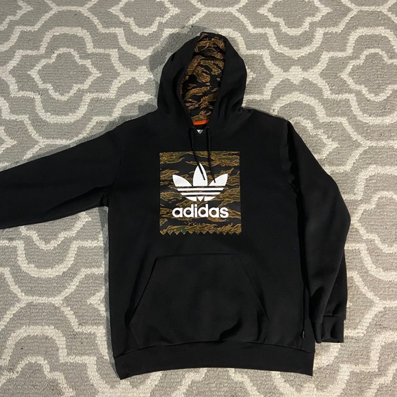 adidas skateboarding hoodie black